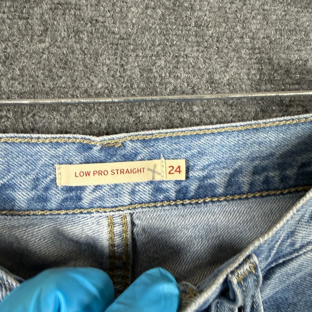Levis Low Pro Straight Jeans Light Wash 100% Cotton Womens Size 24x31 #2939 - Picture 3 of 14